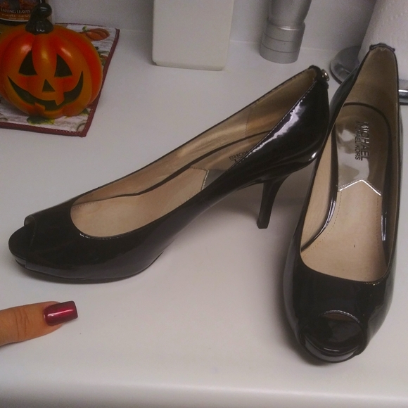 Michael Kors Shoes - Michael Kors leather heels size 8.5m